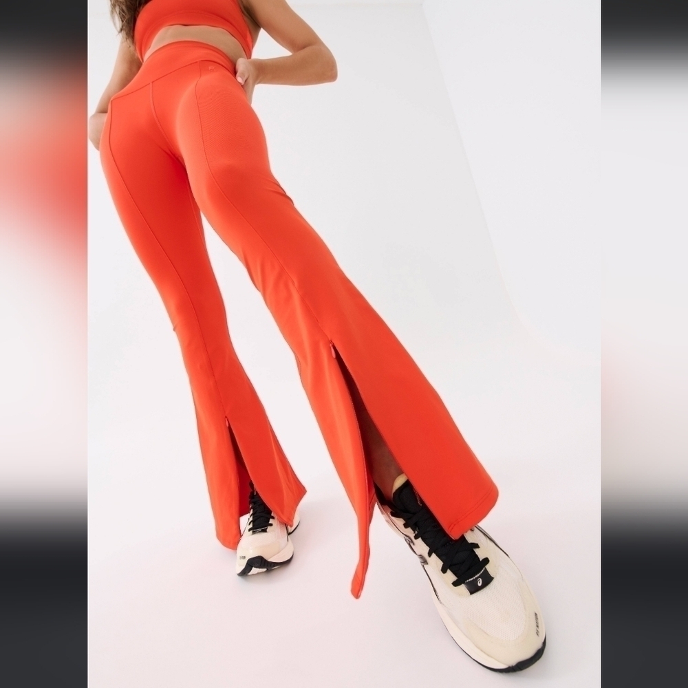P. E Nation  Wideleg FULL FORCE LEGGING IN CHERRY TOMATO